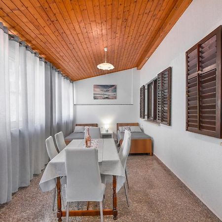 Apartment Palma Pula Exterior photo