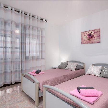 Apartment Palma Pula Exterior photo